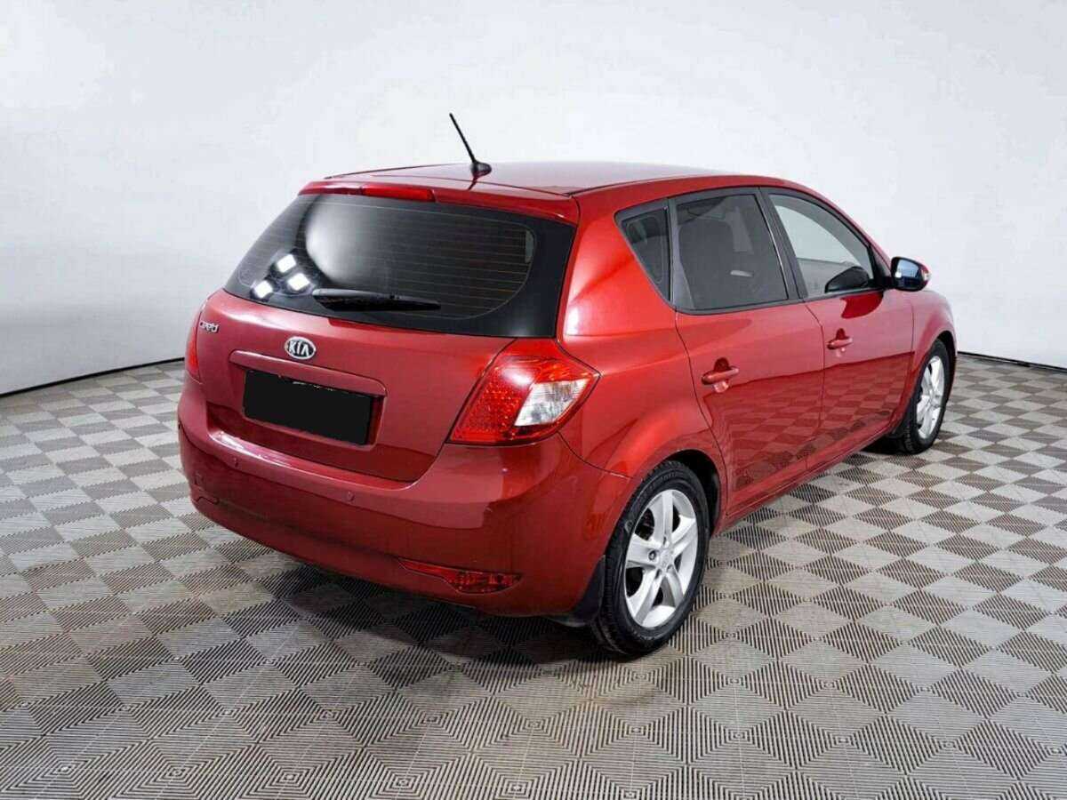 Купить Kia Ceed с пробегом. Фото: #4