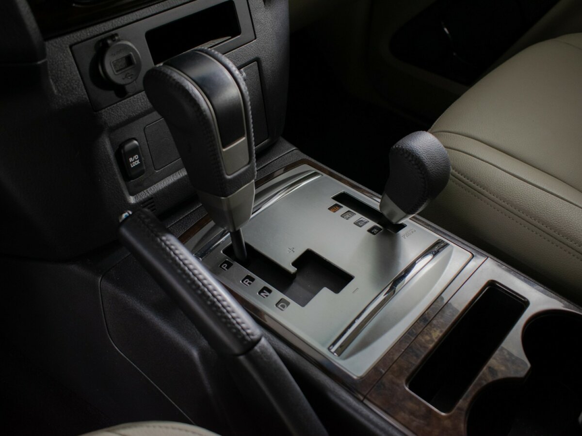 Купить Mitsubishi Pajero с пробегом. Фото: #13
