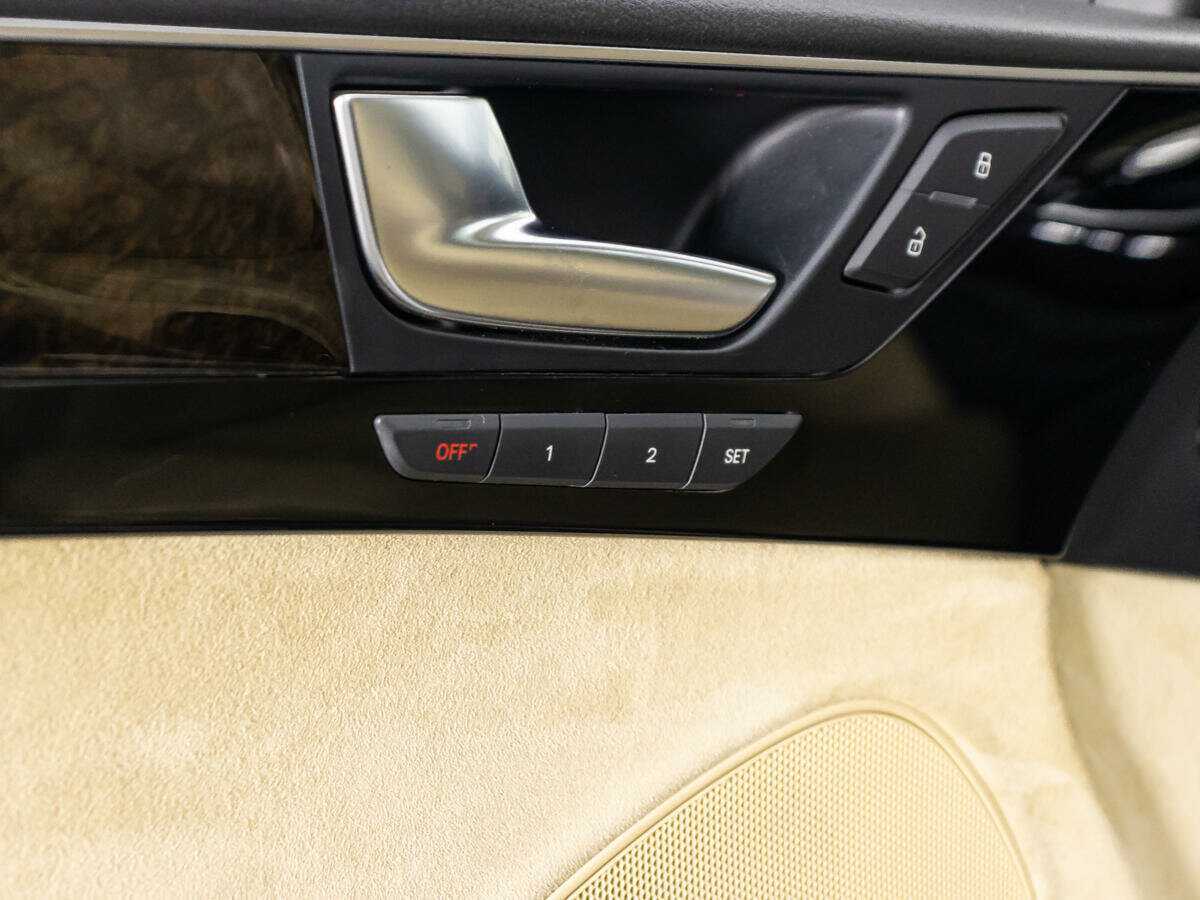 Купить Audi A8 с пробегом. Фото: #15