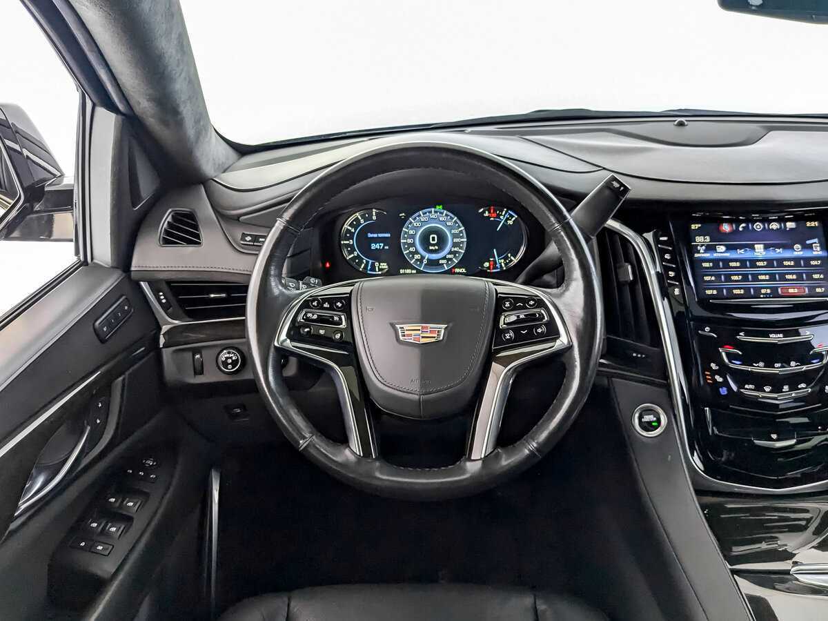 Купить Cadillac Escalade с пробегом. Фото: #18