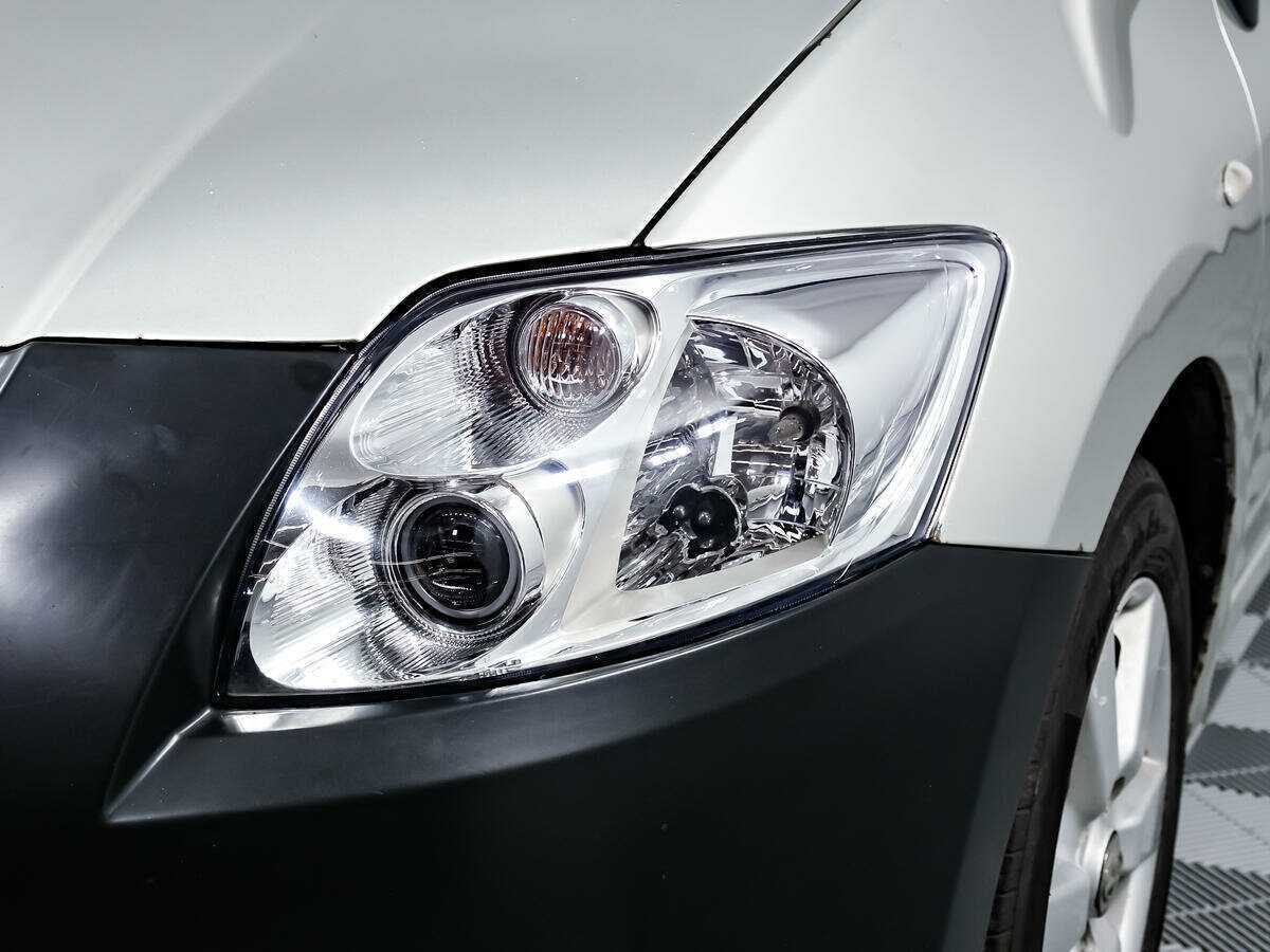 Купить Toyota Auris с пробегом. Фото: #13