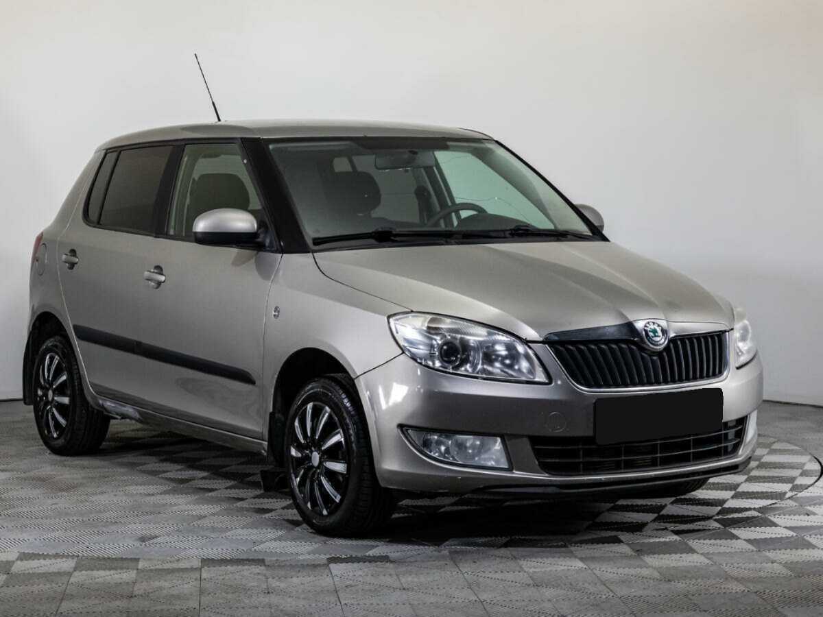Купить Skoda Fabia с пробегом. Фото: #2