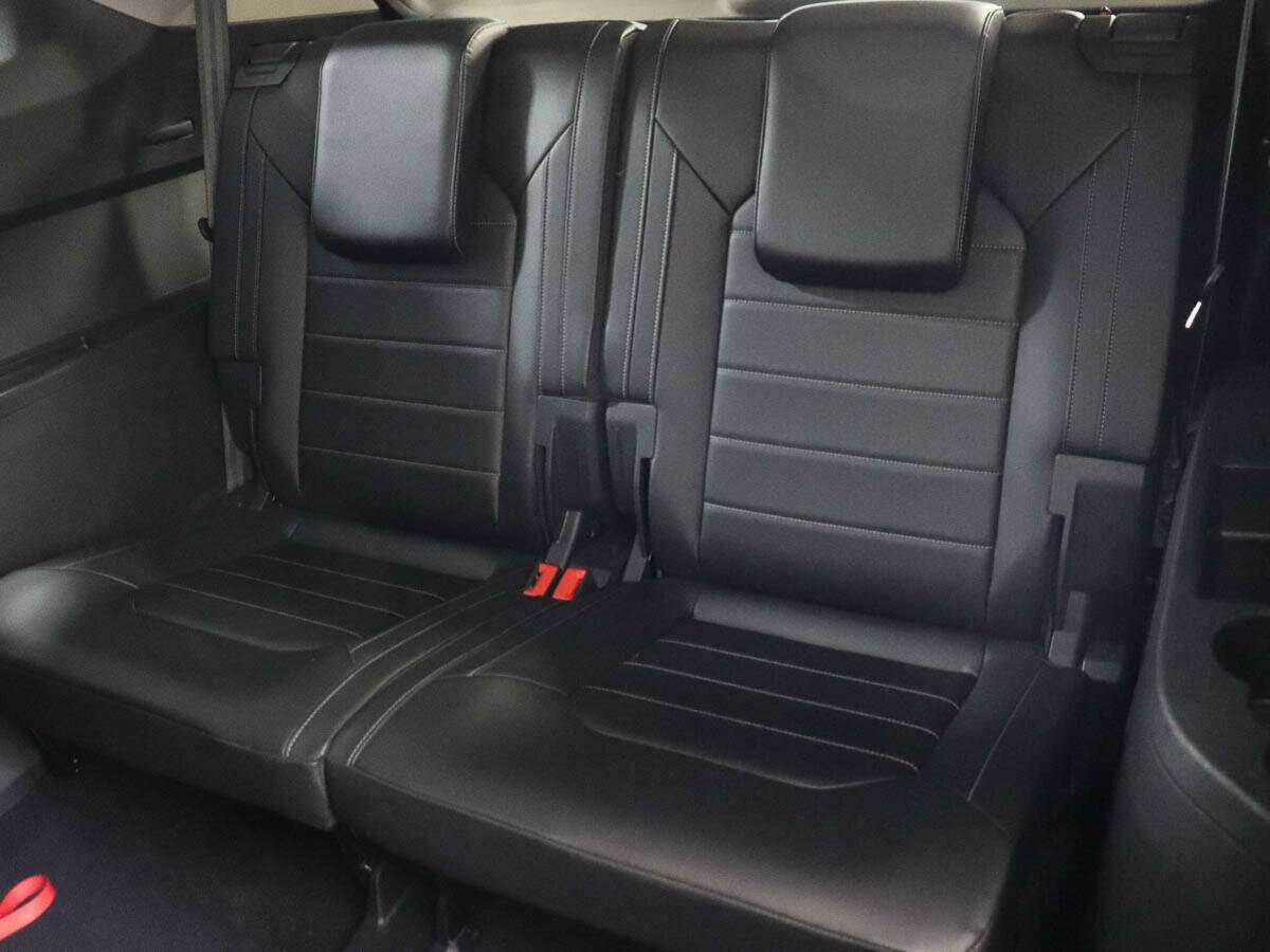 Купить Volkswagen Teramont с пробегом. Фото: #8