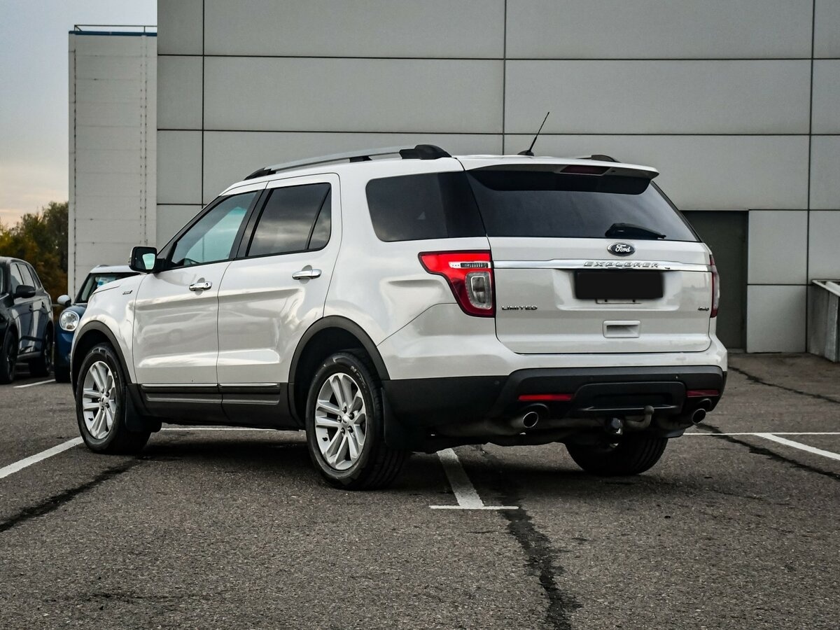 Купить Ford Explorer с пробегом. Фото: #6