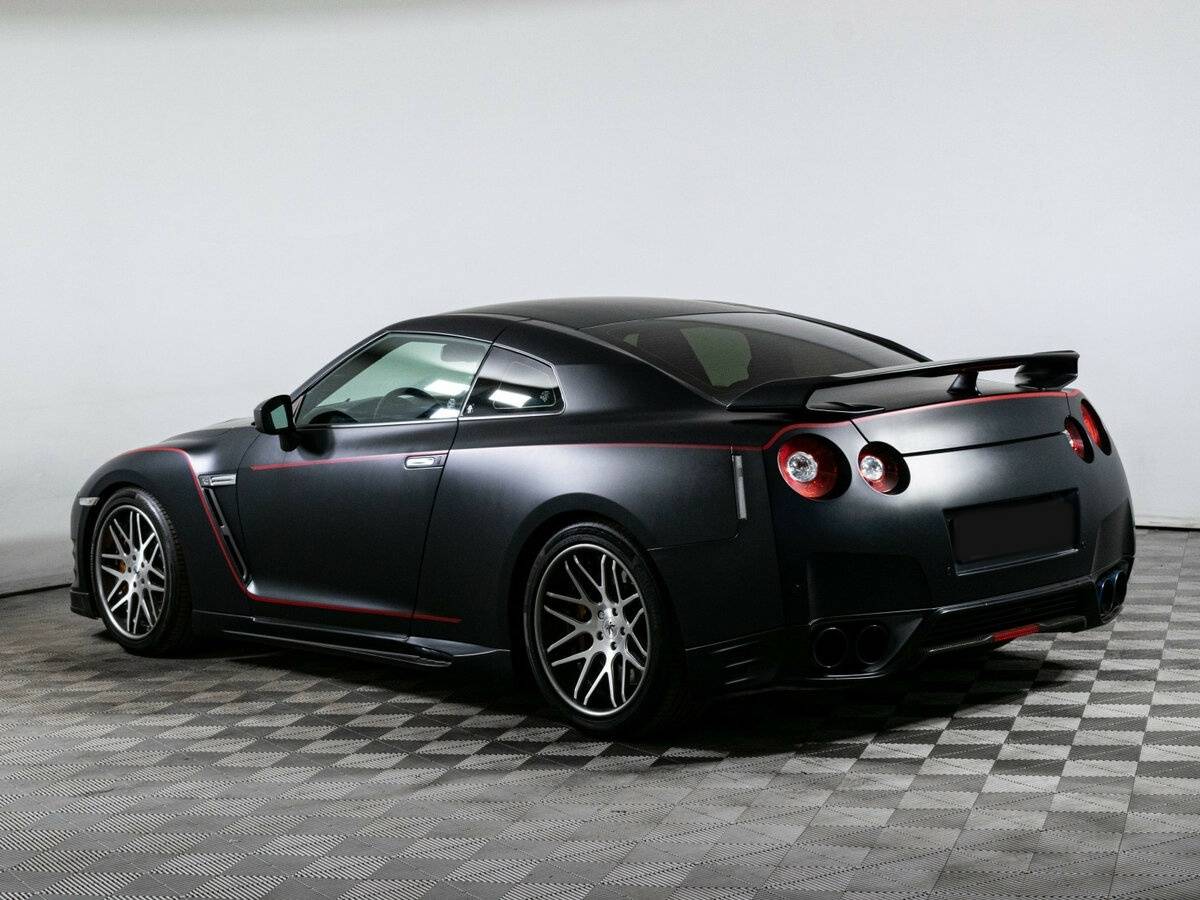 Купить Nissan GT-R с пробегом. Фото: #5