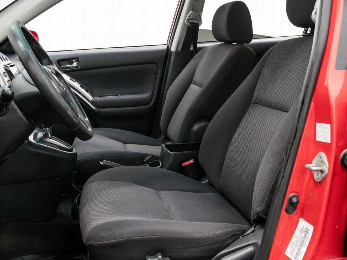 Купить Toyota Matrix с пробегом. Фото: #14