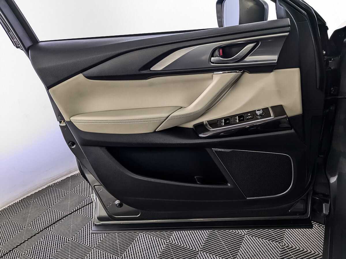 Купить Mazda CX-9 с пробегом. Фото: #18