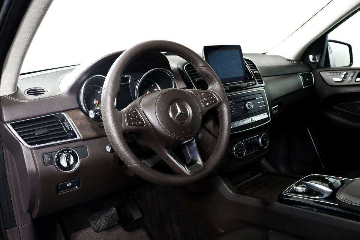 Купить Mercedes-Benz GLS с пробегом. Фото: #13