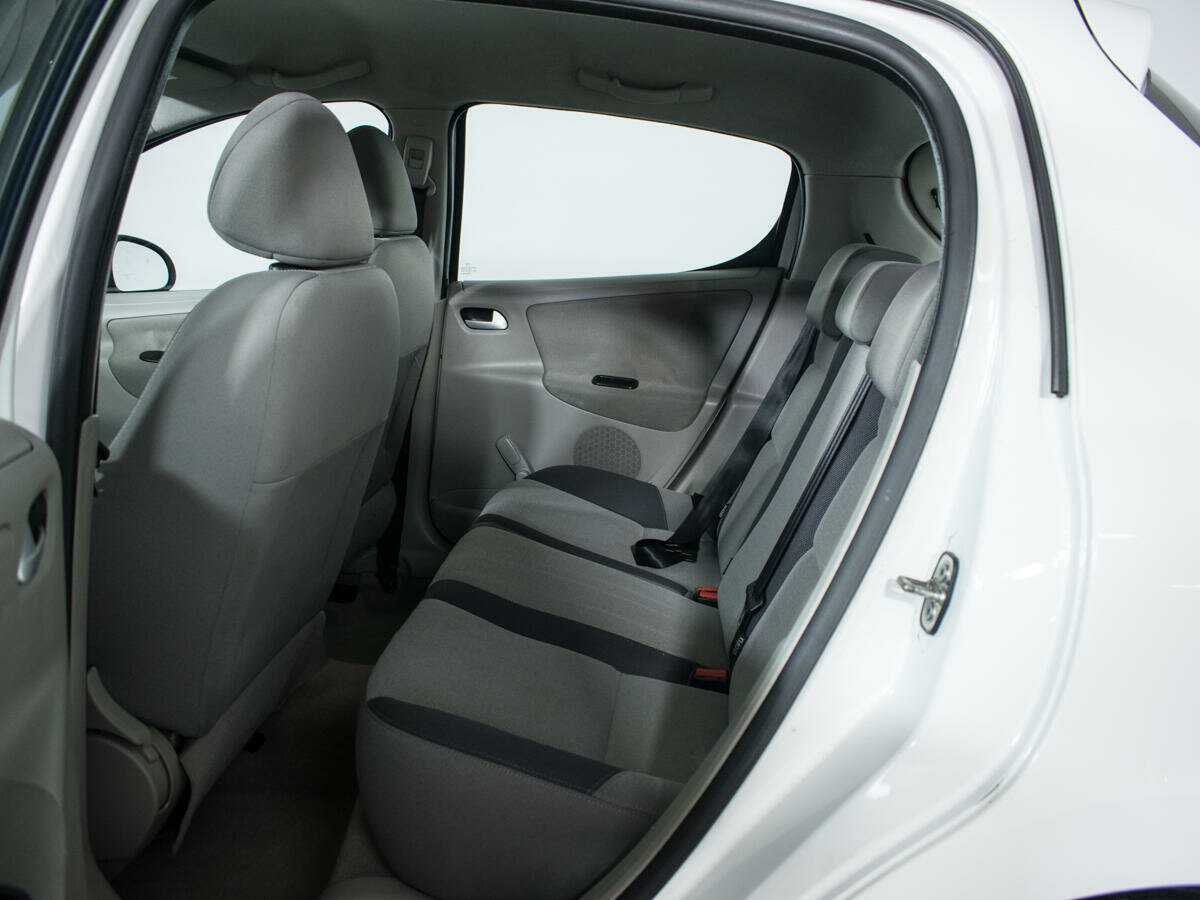 Купить Peugeot 207 с пробегом. Фото: #9