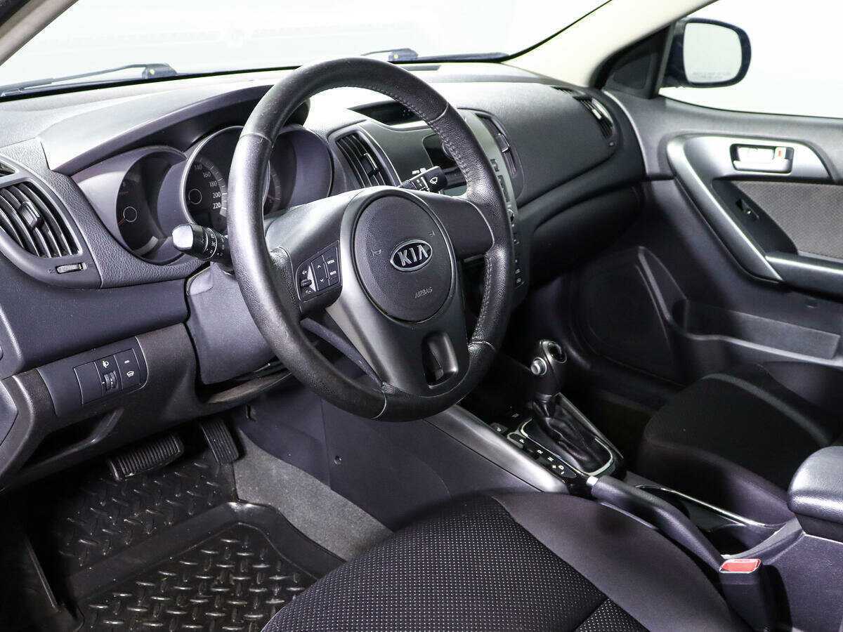 Купить Kia Cerato с пробегом. Фото: #13