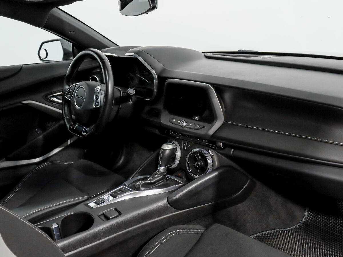 Купить Chevrolet Camaro с пробегом. Фото: #9