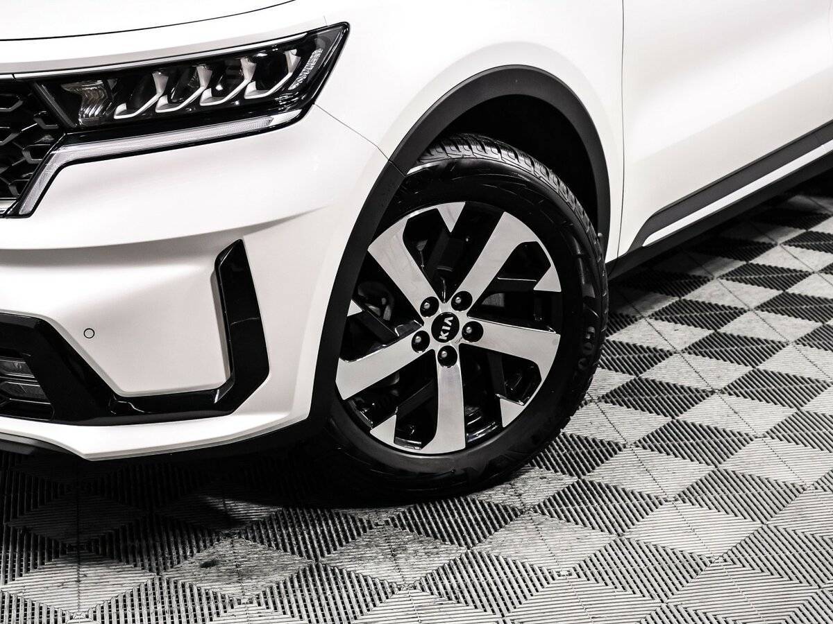Купить Kia Sorento с пробегом. Фото: #15