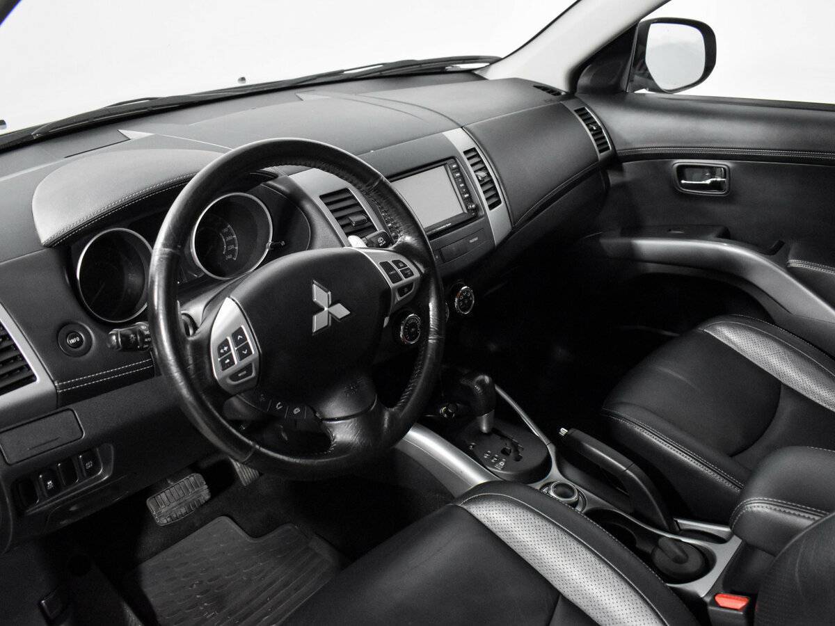 Купить Mitsubishi Outlander с пробегом. Фото: #6