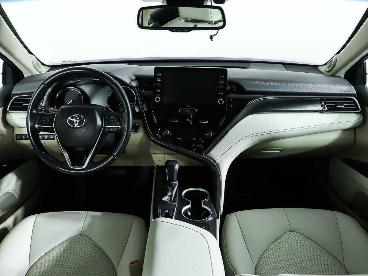 Купить Toyota Camry с пробегом. Фото: #9