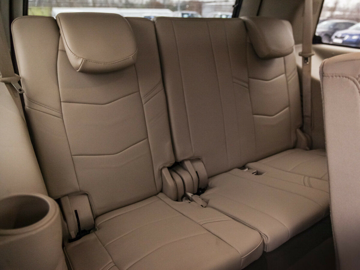 Купить Cadillac Escalade с пробегом. Фото: #11