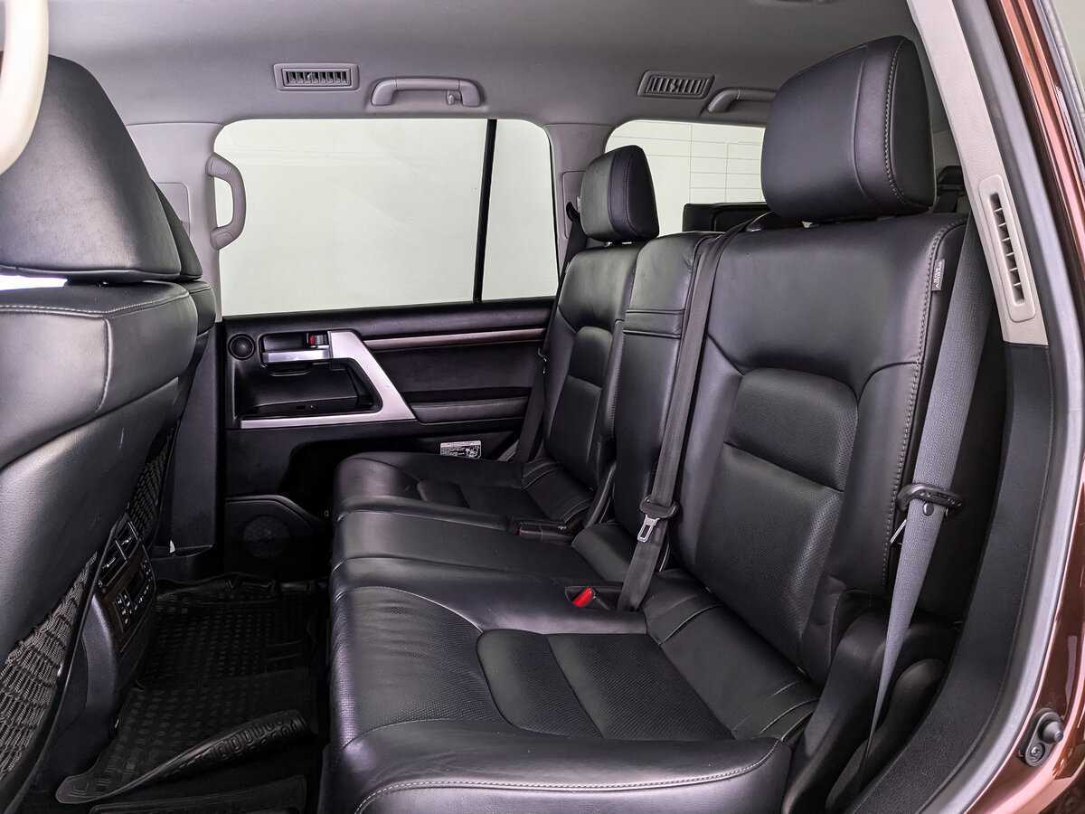 Купить Toyota Land Cruiser с пробегом. Фото: #13