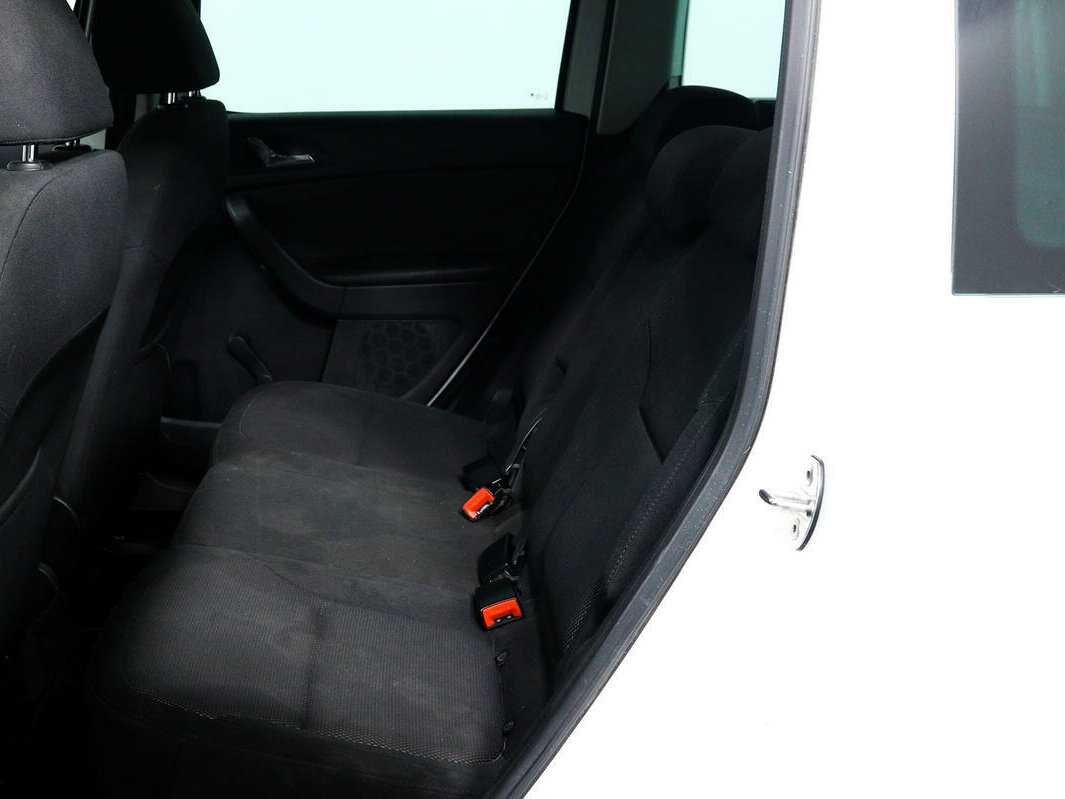 Купить Skoda Yeti с пробегом. Фото: #11