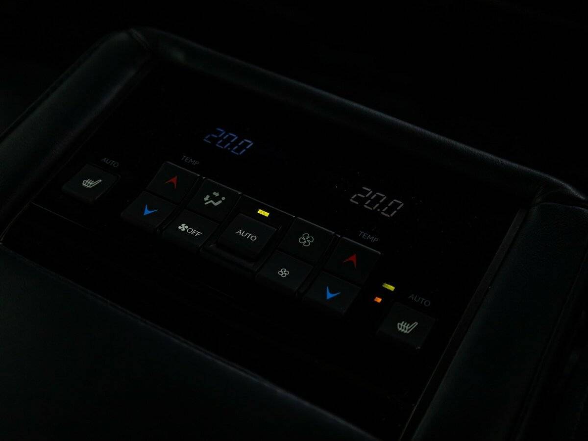 Купить Lexus LX с пробегом. Фото: #27