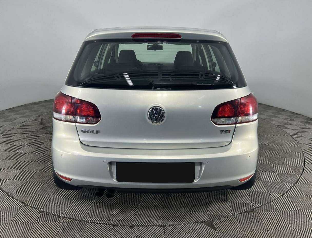 Купить Volkswagen Golf с пробегом. Фото: #2