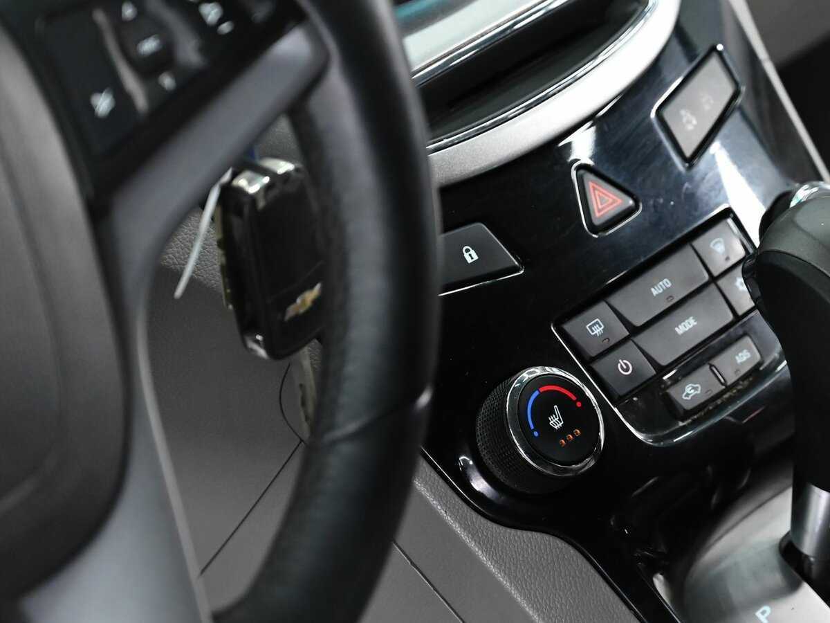 Купить Chevrolet Orlando с пробегом. Фото: #10