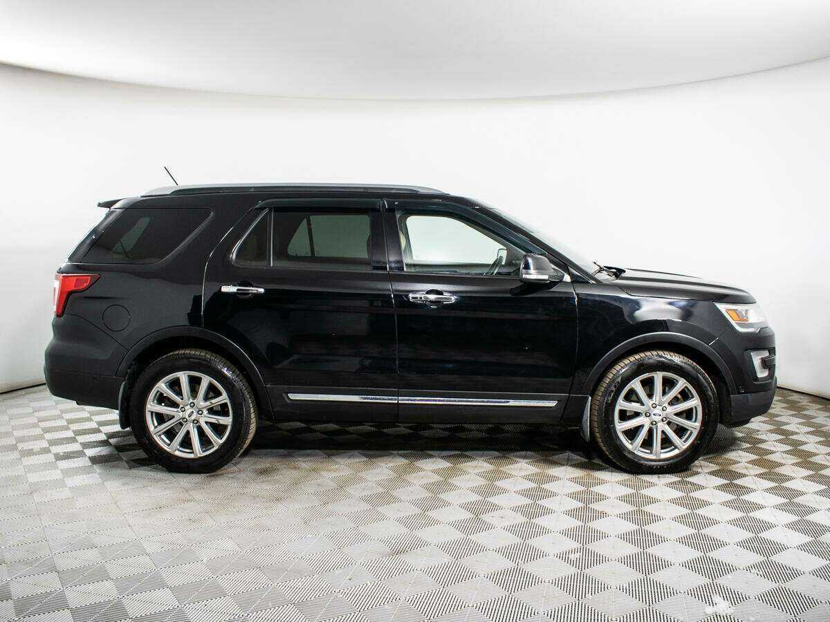 Купить Ford Explorer с пробегом. Фото: #3