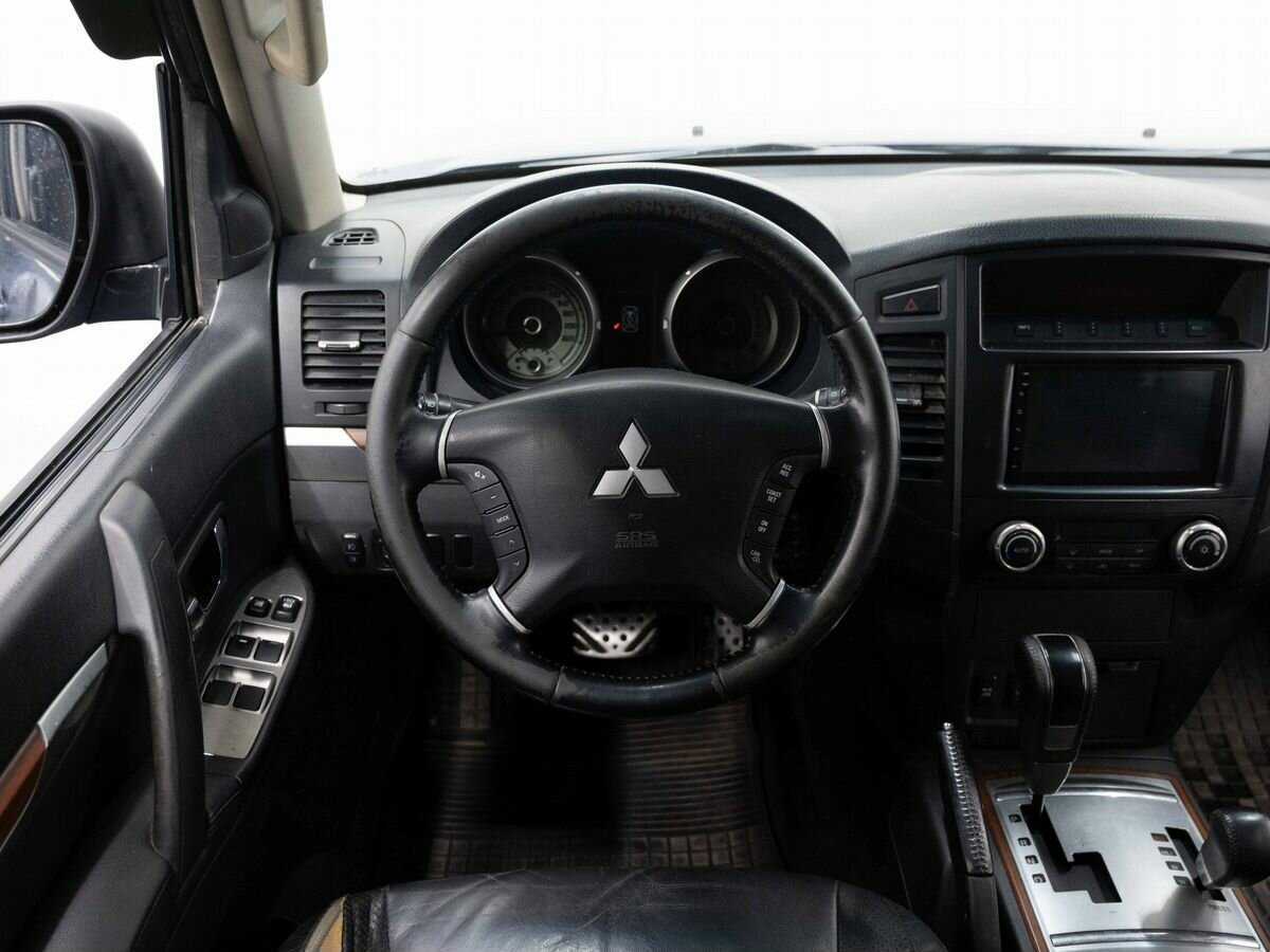 Купить Mitsubishi Pajero с пробегом. Фото: #14