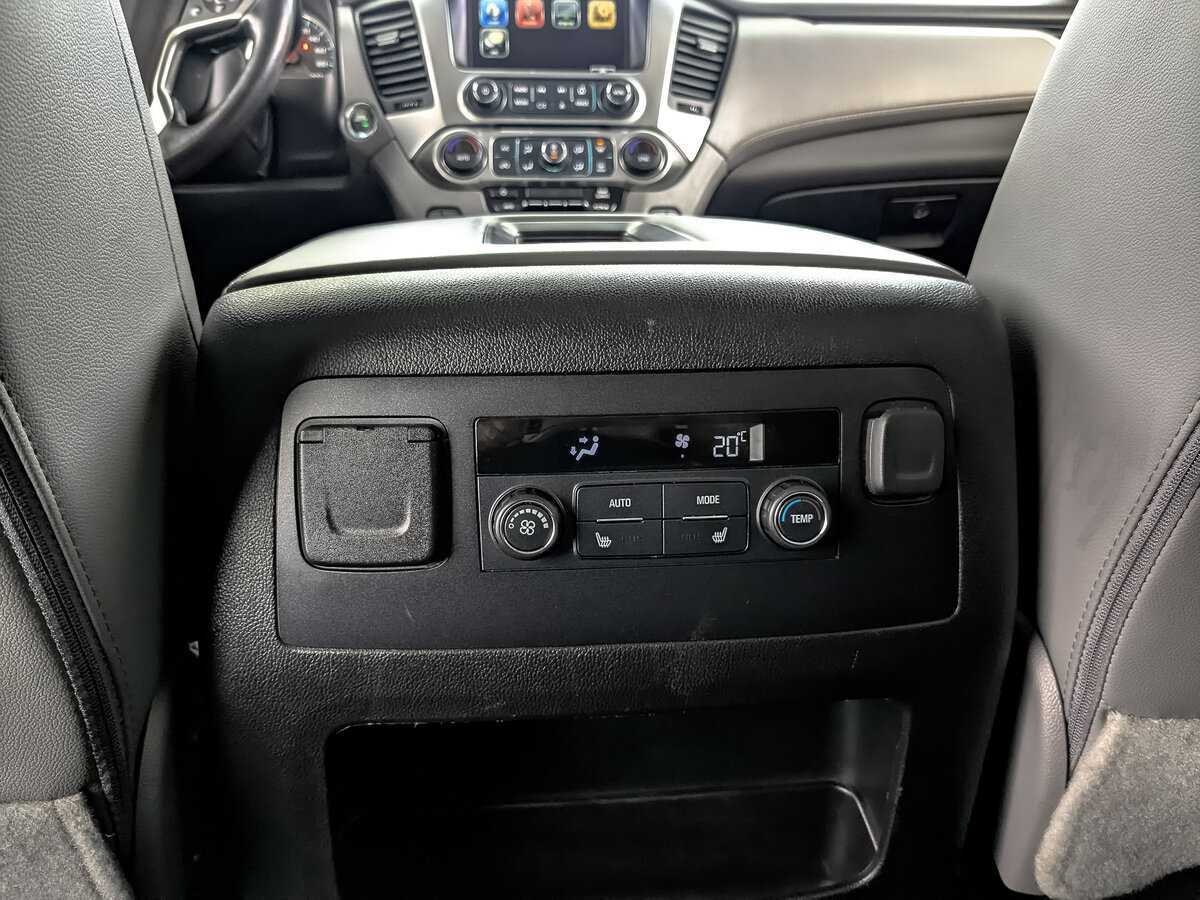Купить Chevrolet Tahoe с пробегом. Фото: #22