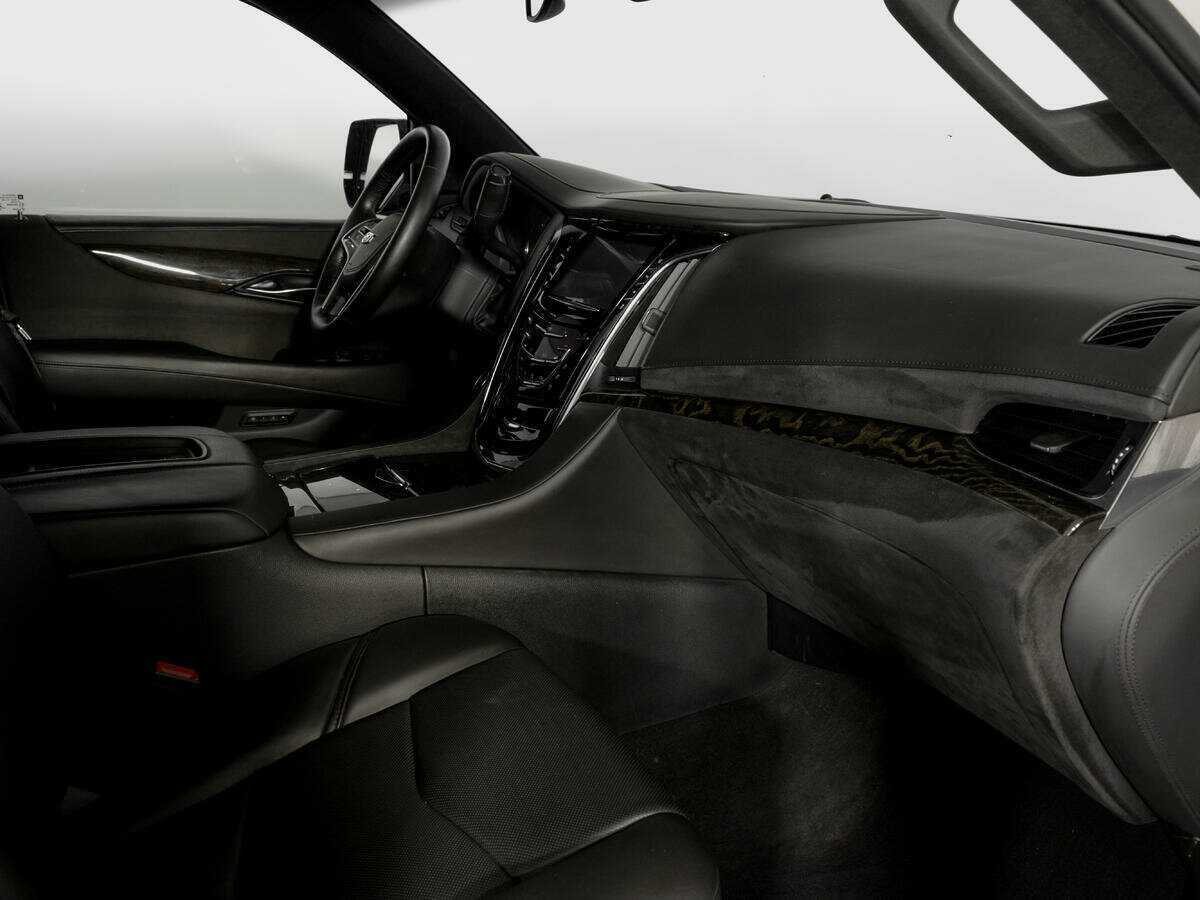 Купить Cadillac Escalade с пробегом. Фото: #7