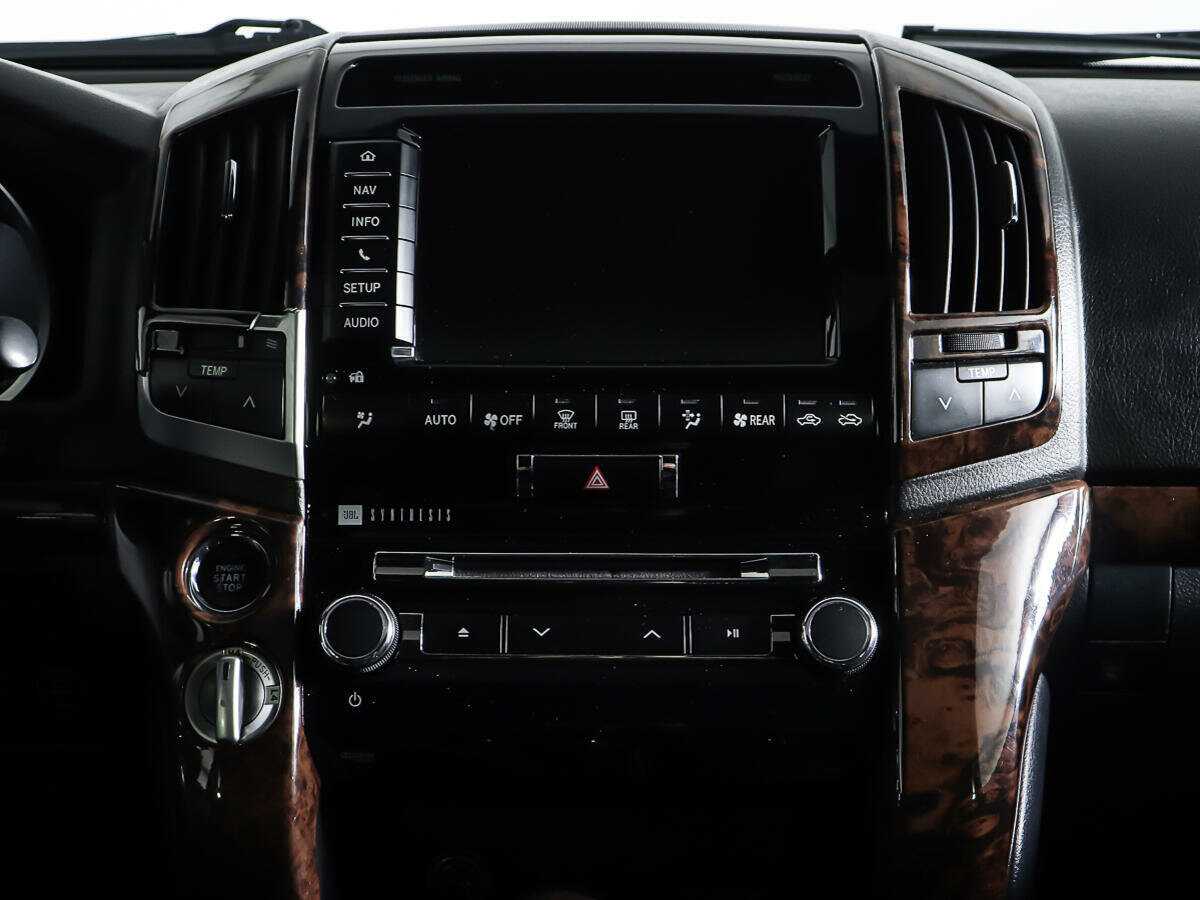 Купить Toyota Land Cruiser с пробегом. Фото: #12