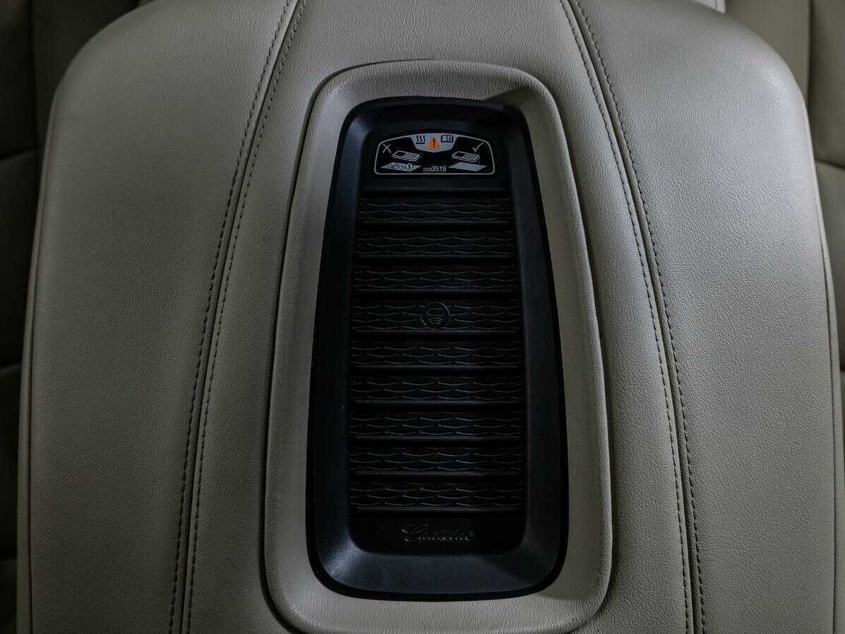 Купить Cadillac Escalade с пробегом. Фото: #14