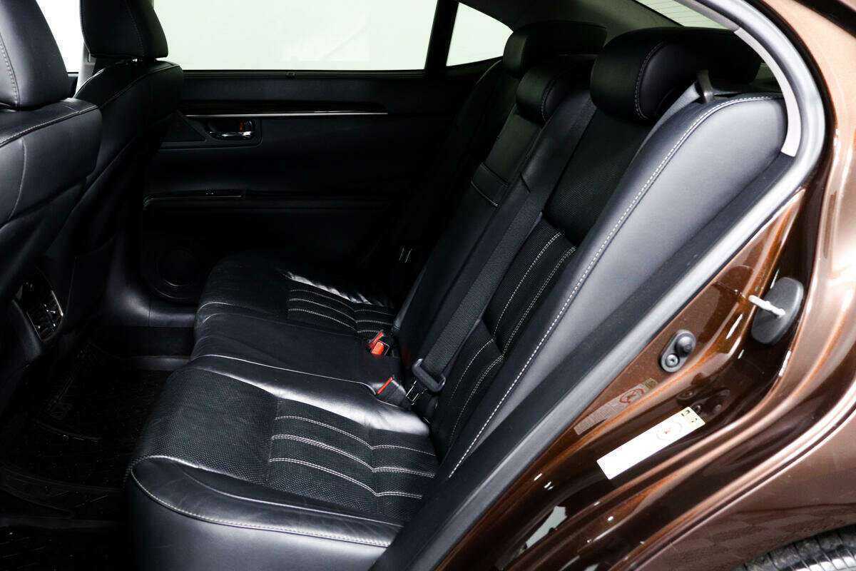 Купить Lexus ES с пробегом. Фото: #11