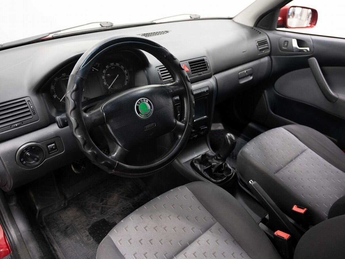 Купить Skoda Octavia с пробегом. Фото: #6