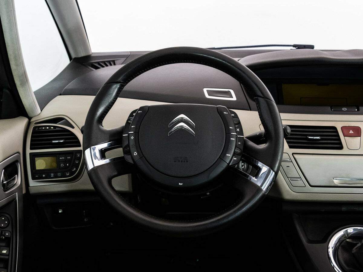 Купить Citroen C4 Picasso с пробегом. Фото: #11