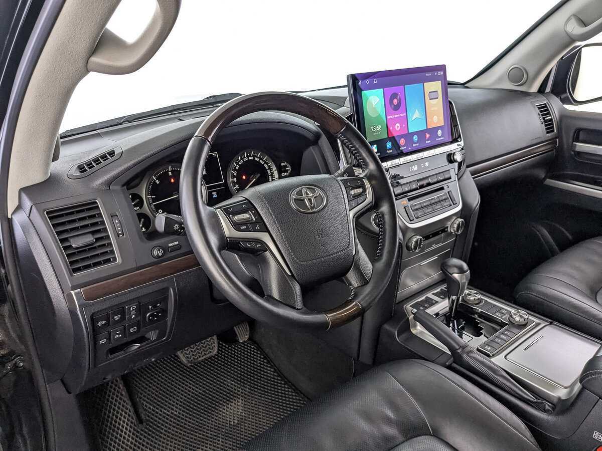 Купить Toyota Land Cruiser с пробегом. Фото: #12