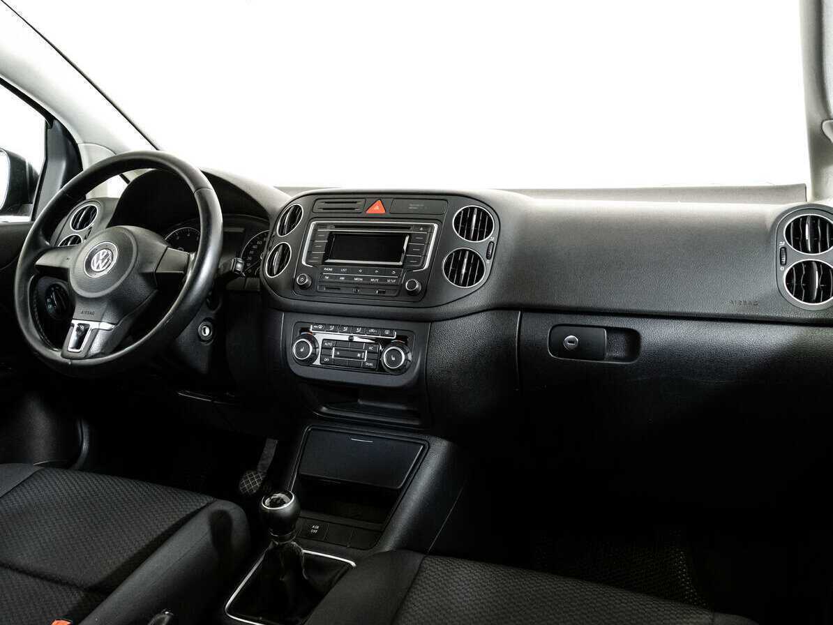 Купить Volkswagen Golf Plus с пробегом. Фото: #8