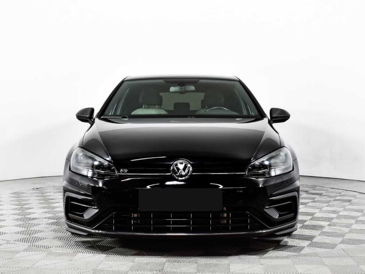 Купить Volkswagen Golf R с пробегом. Фото: #1