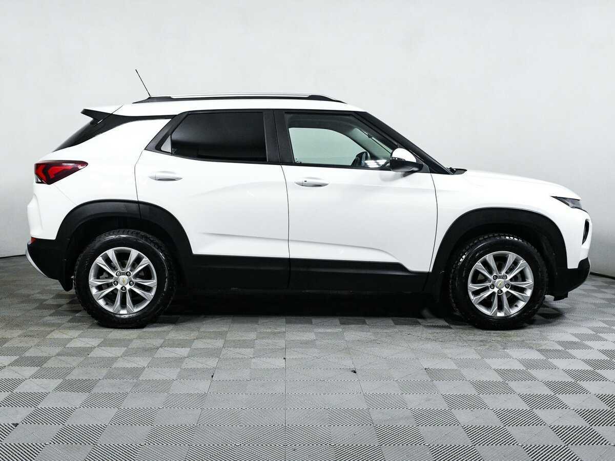 Купить Chevrolet TrailBlazer с пробегом. Фото: #3