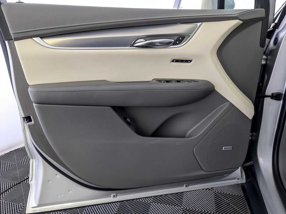 Купить Cadillac XT5 с пробегом. Фото: #14