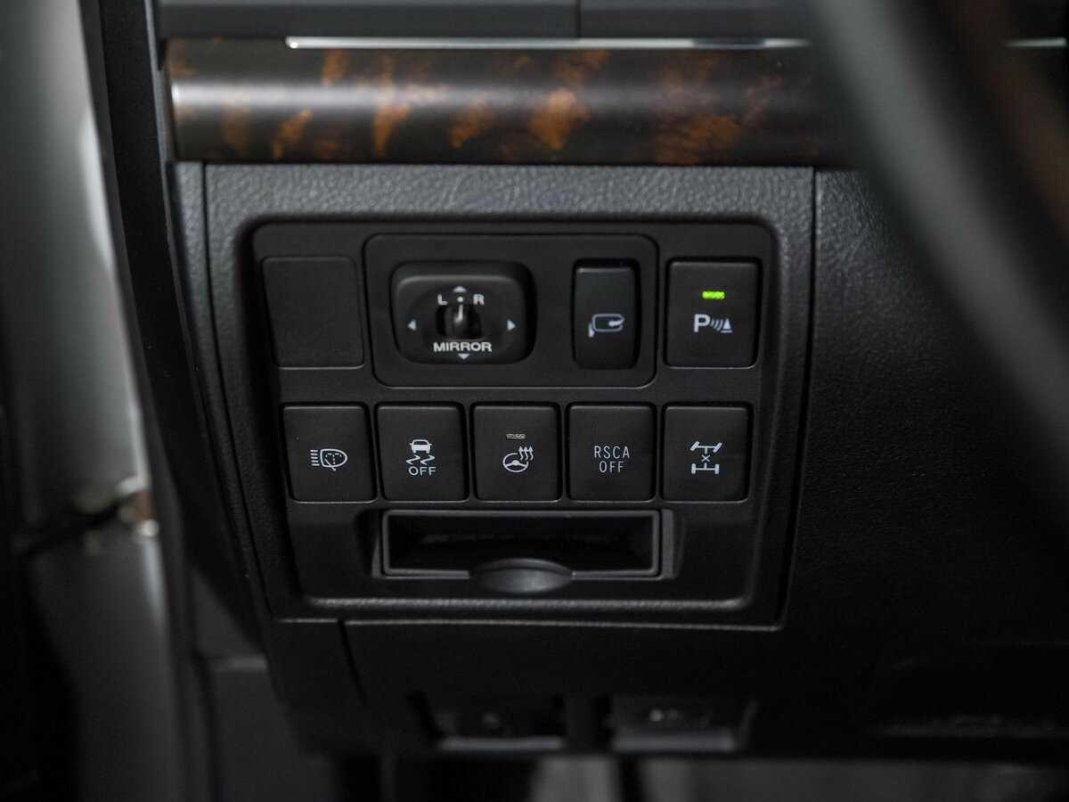 Купить Toyota Land Cruiser с пробегом. Фото: #15