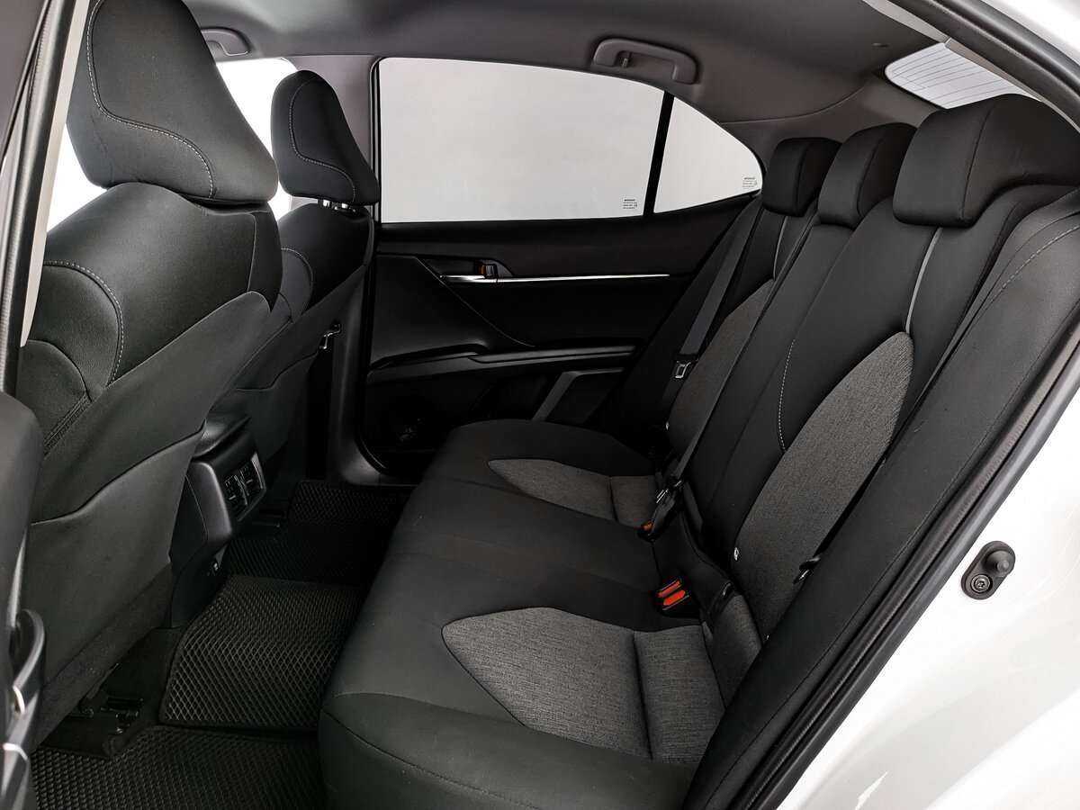 Купить Toyota Camry с пробегом. Фото: #13