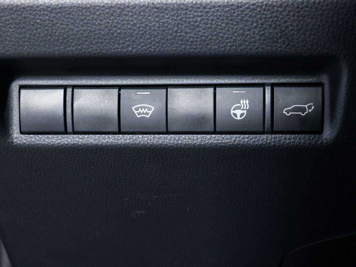 Купить Toyota RAV4 с пробегом. Фото: #17