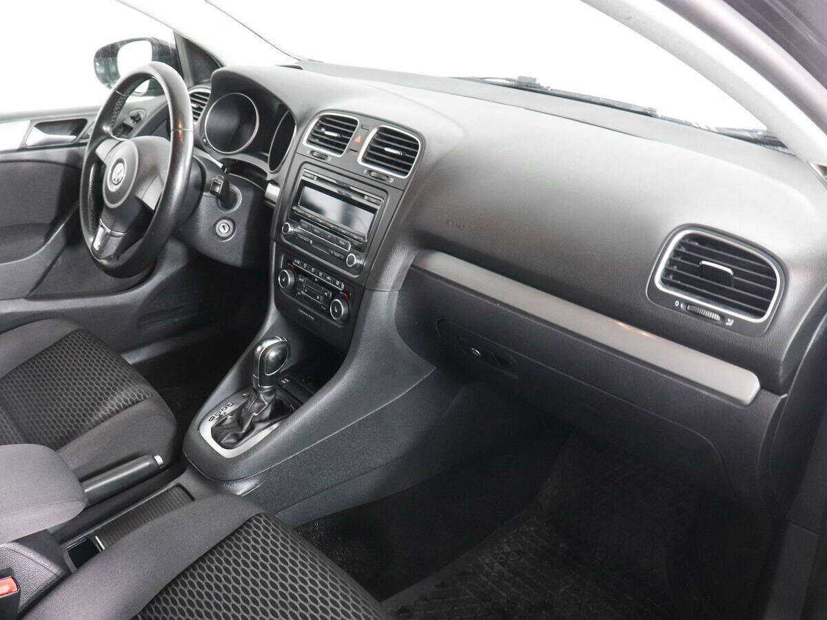Купить Volkswagen Golf с пробегом. Фото: #5