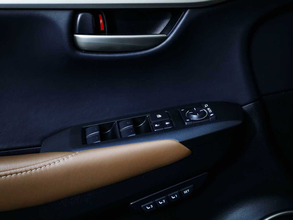 Купить Lexus NX с пробегом. Фото: #19