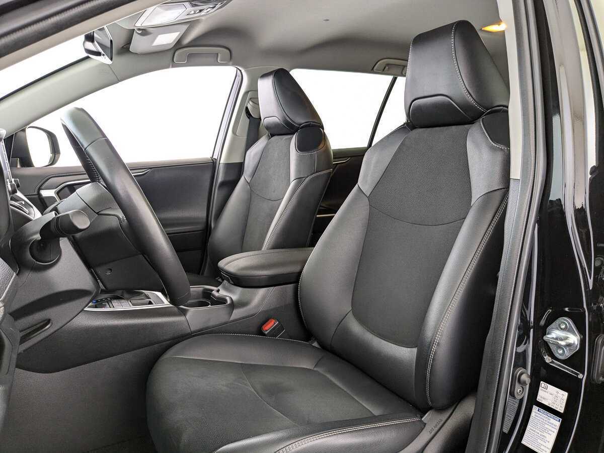 Купить Toyota RAV4 с пробегом. Фото: #15