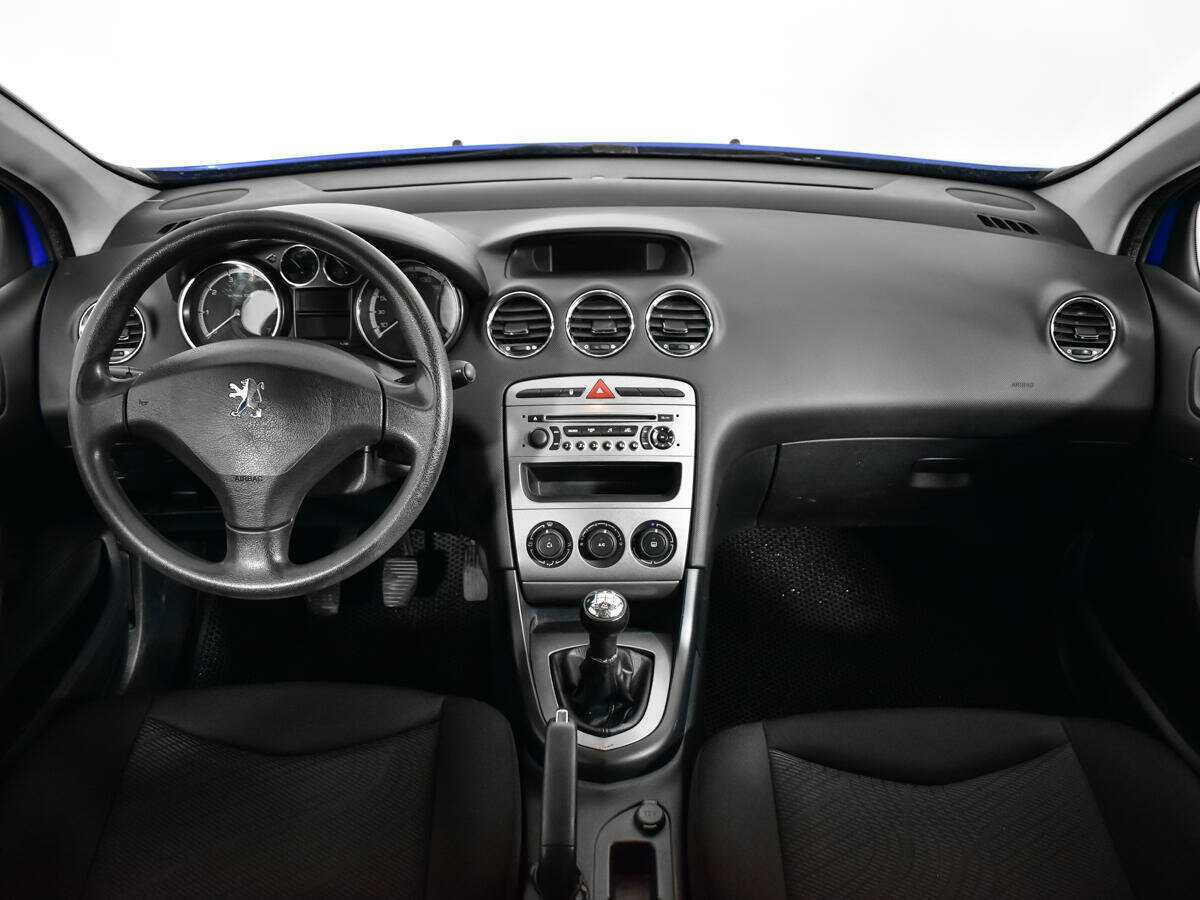 Купить Peugeot 308 с пробегом. Фото: #11