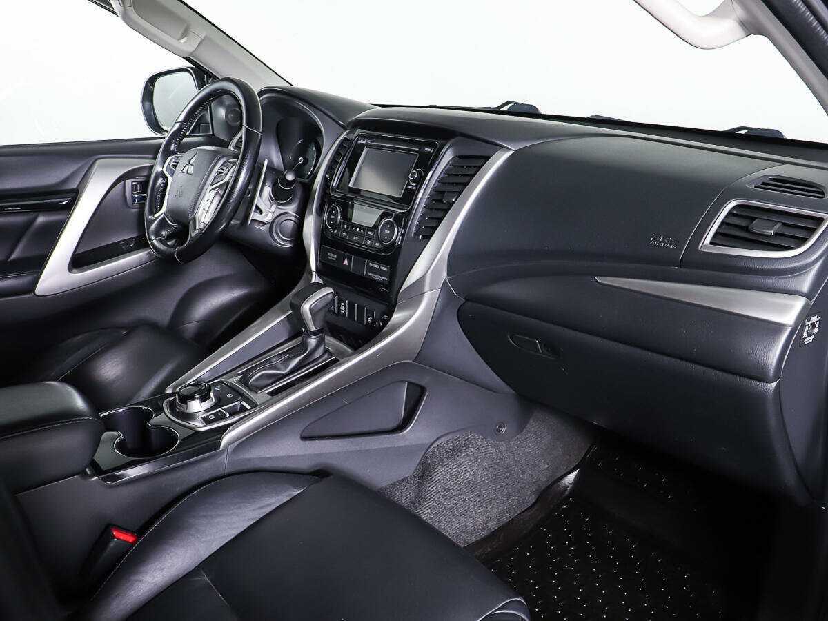 Купить Mitsubishi Pajero Sport с пробегом. Фото: #8
