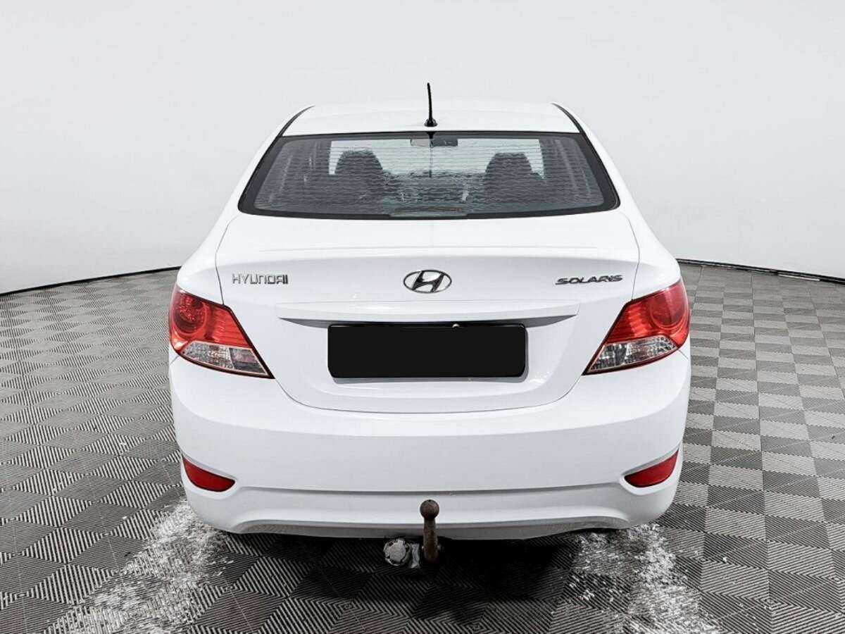 Купить Hyundai Solaris с пробегом. Фото: #5