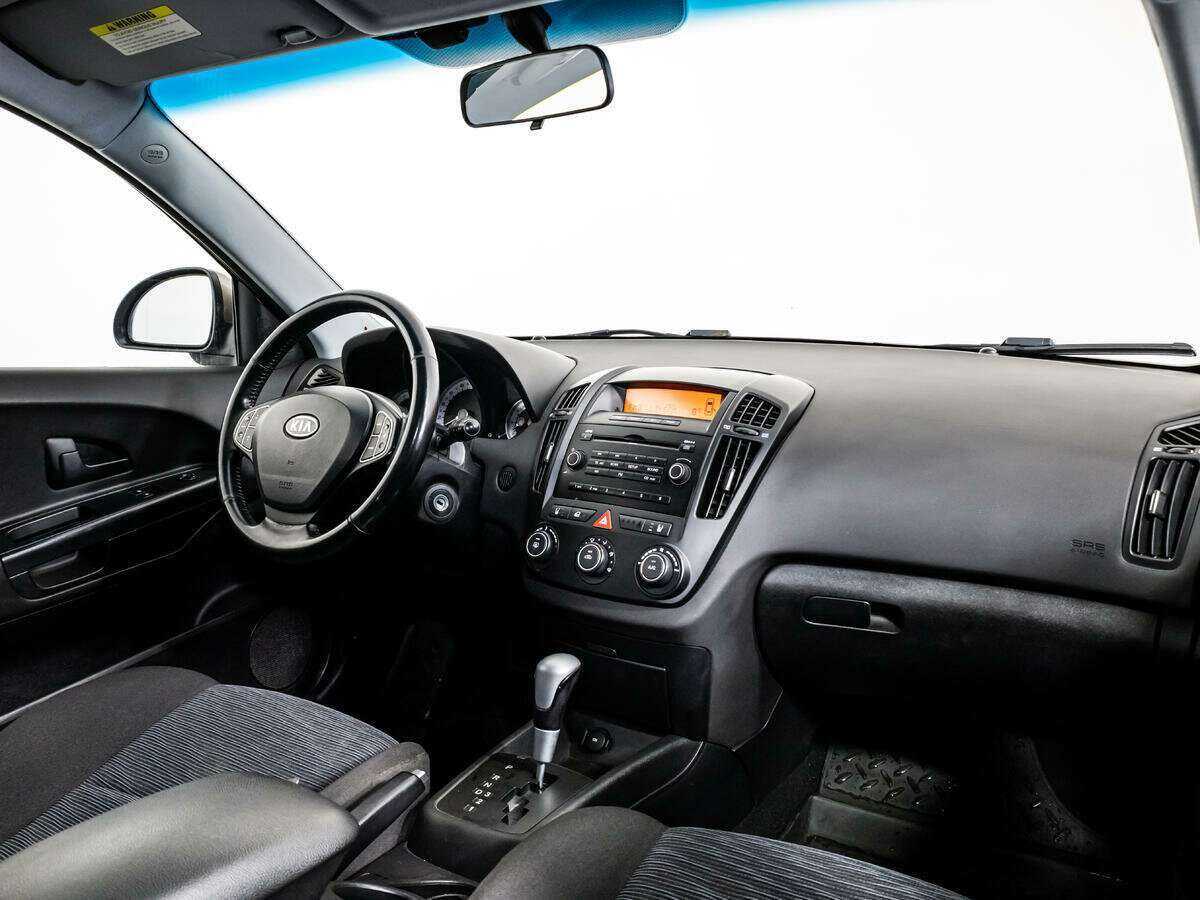 Купить Kia Ceed с пробегом. Фото: #8