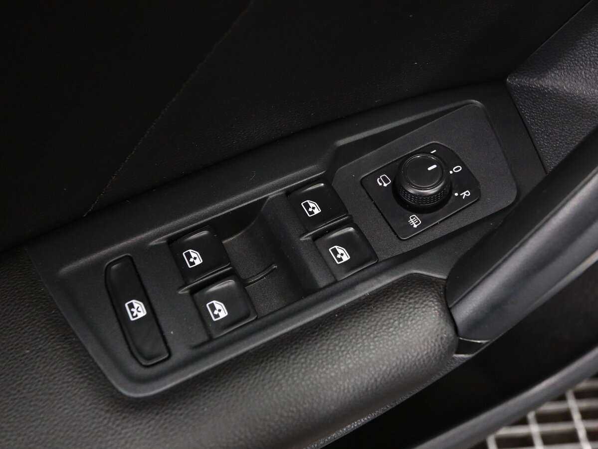Купить Volkswagen Tiguan с пробегом. Фото: #7