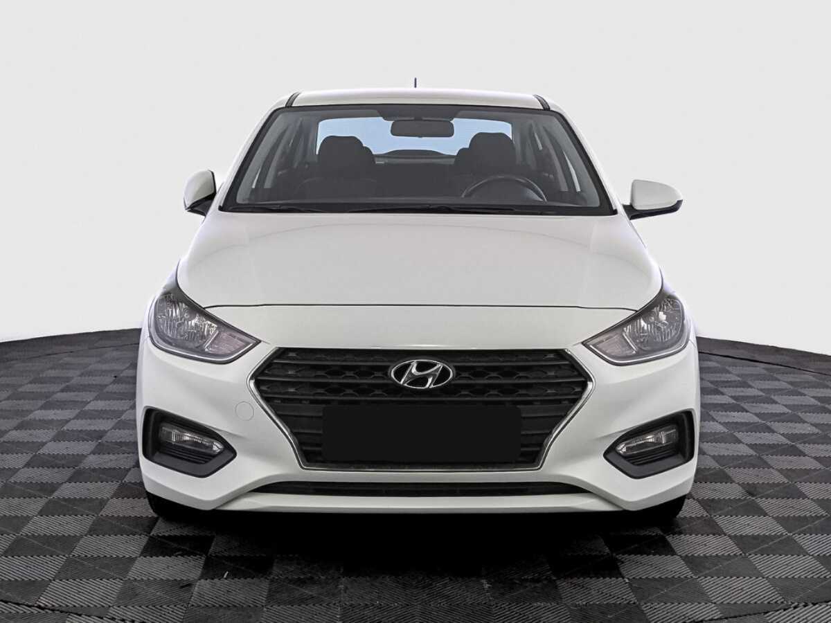 Купить Hyundai Solaris с пробегом. Фото: #1
